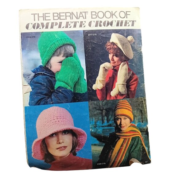 Vintage Bernat Book Of Complete Crochet Patterns 1975 - Picture 2 of 2